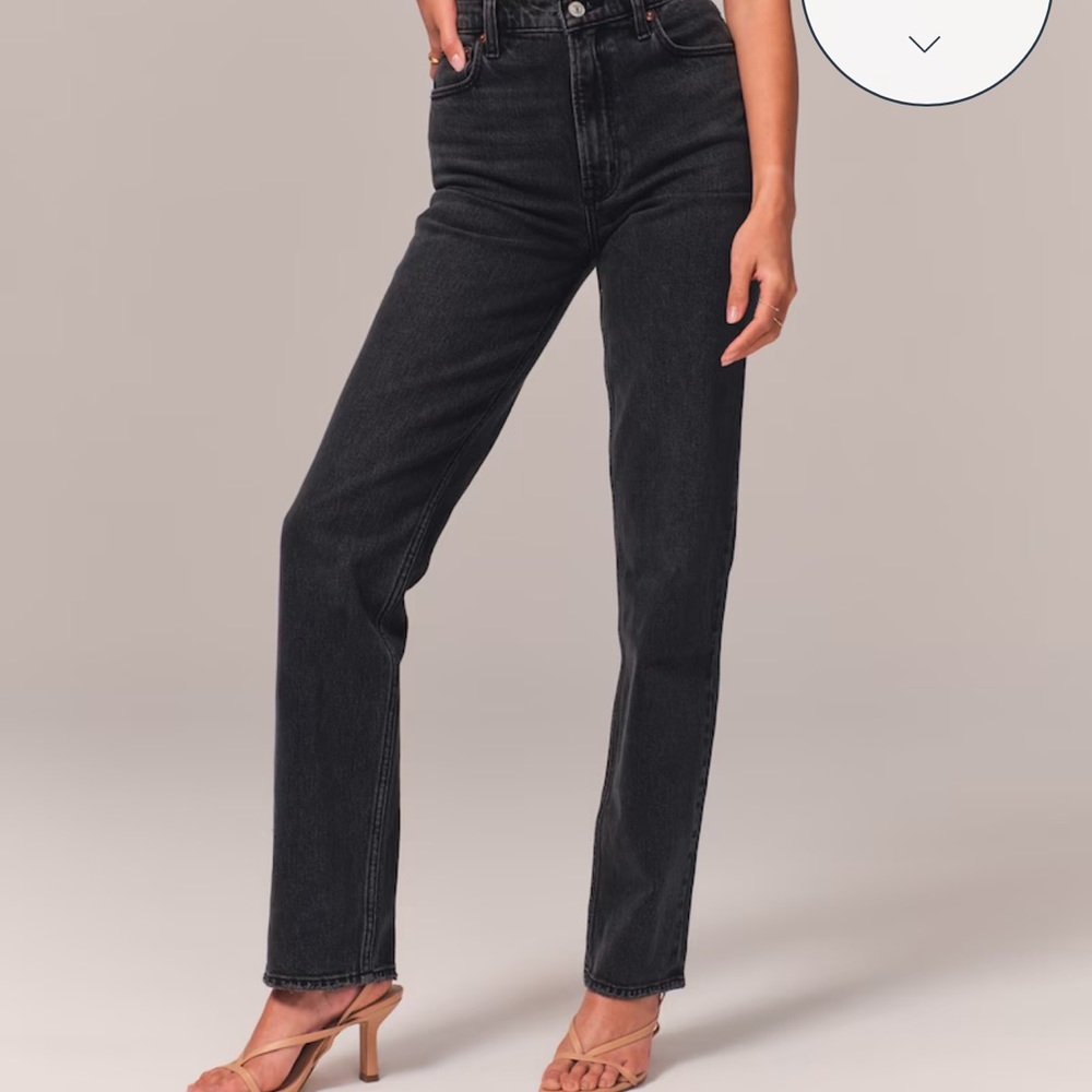 Abercrombie Ultra High Rise 90s Straight Jean (Washed Black)